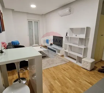 Rijeka, Centar, predivan 1S+DB stan površine 55m2 s pogledom na more - cover