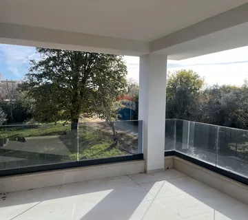 Istra,Medulin, trosoban stan 500 m od mora - cover