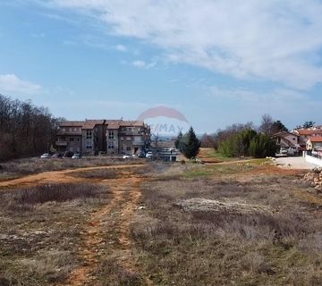Istra, Novigrad - Građevinsko zemljište na 400 metara od mora - cover