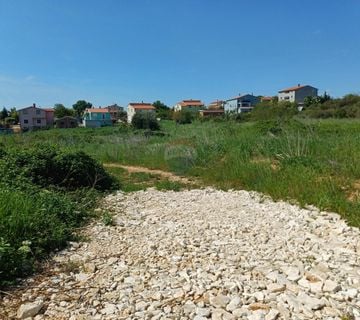 Pula, Loborika, građevinsko zemljište 967 m2 - cover