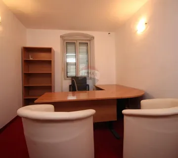 CENTAR - stan za poslovni najam - cover