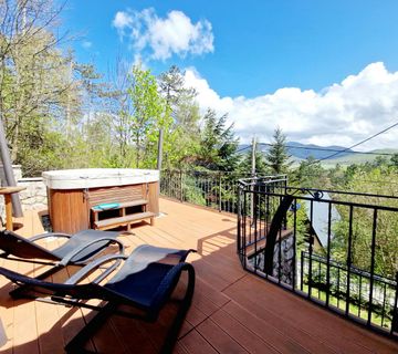Fužine, Lič | Prekrasna Kuća s jacuzzi-em, 125m2, dvije spavaće sobe i prekrasnim pogledom, 3*(A+) - cover