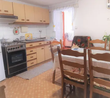 Istra, Motovun kuća sa dvorištem - cover