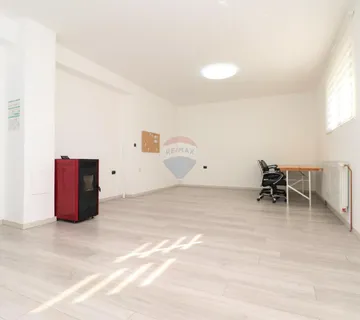Zagreb, Blato - poslovni prostor za uredno skladište, 71m2 - cover