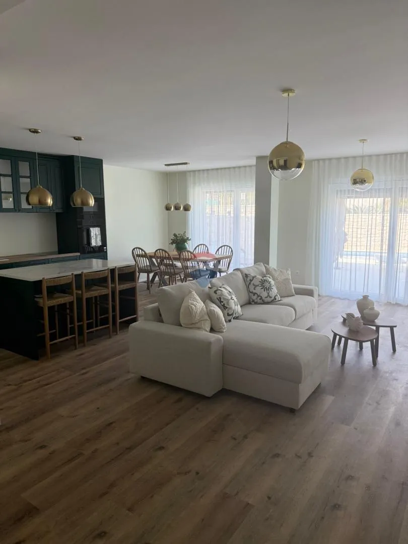 LOVRAN, Luksuzni dvoetažni stan s bazenom, 100m od mora! - cover