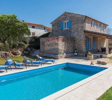 Istra, okolica Poreča, šarmantno istarsko imanje sa vilom i kućom na 9000m2 - cover