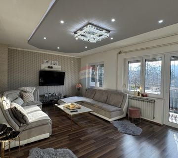 Zagreb, Vrapče - kuća 298 m2 i dvorište 174 m2 - cover