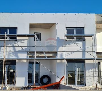 Poreč okolica: Nova moderna dvojna kuća, pogled more - cover