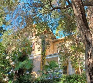 Opatija, dvoetažni stan u austrougarskoj villi - cover