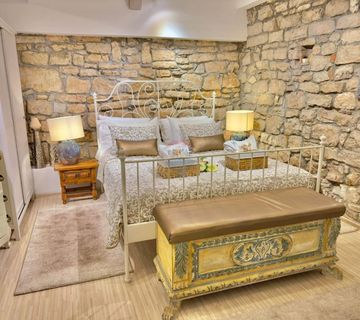 Istra,Rovinj-centar,uređeni,apartman blizu mora,mirna ulica - cover