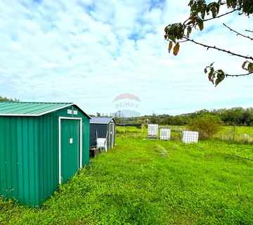 Poljoprivredna parcela,voda na terenu - cover