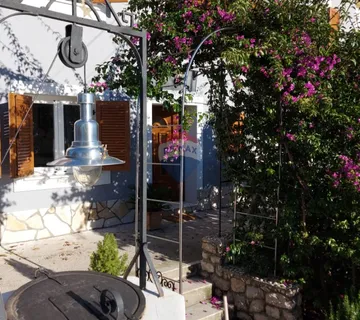 Kostrena - samostojeća kuća - cover