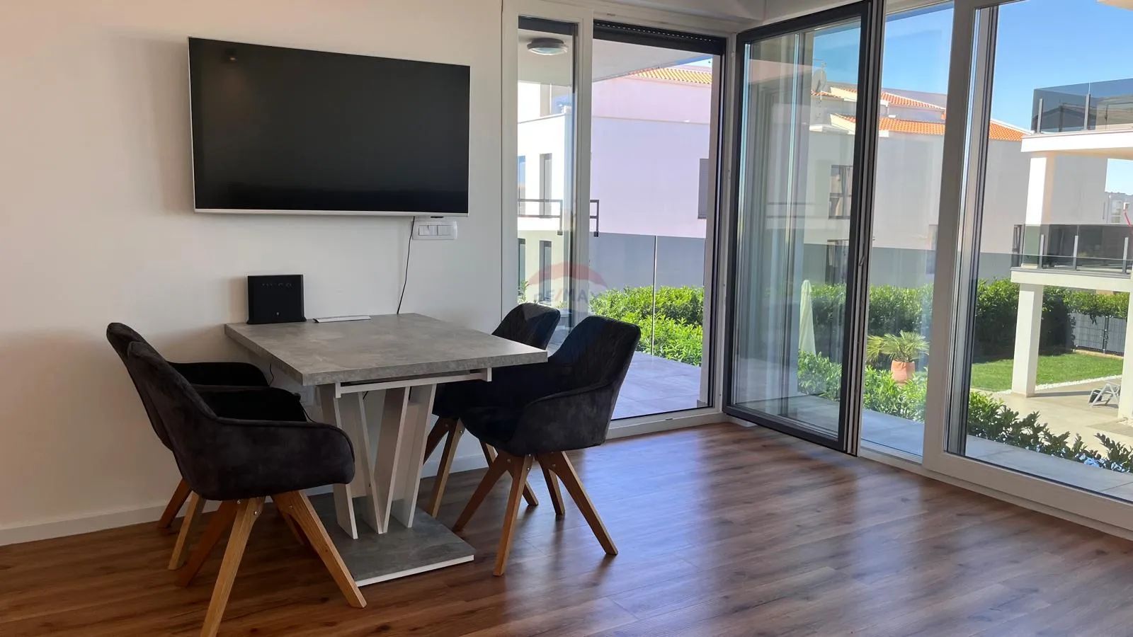 Istra, Novigrad-novogradnja, dvosobni stan s pogledom na more - cover