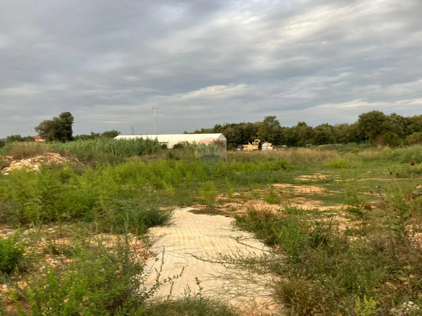  Pula, Veli Vrh - građevinsko zemljište poslovne namjene - cover