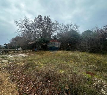 Istra, Peroj, negrađevinsko zemljište 324m2 - cover