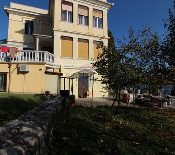 Opatija,Volosko,trosoban stan u austrugarskoj vili s pogledom na more - cover