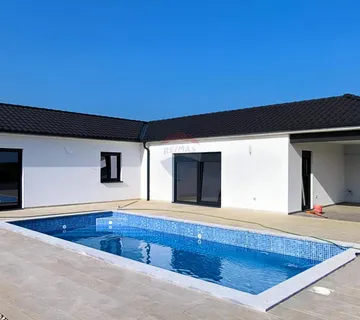 Istra - Marčana, kuća s bazenom  - cover