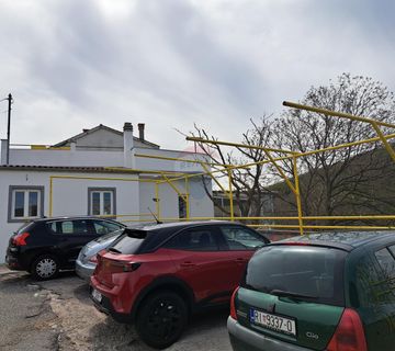 Rijeka,Bakar,Sv.Kuzam,prodaje se kat stambeno poslovnog objekta - cover