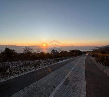 ISTRA, DUGA LUKA - Polj. teren 8000 m2 s fantastičnim pogledom, asfalt. - cover