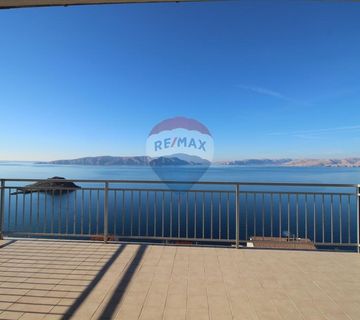Sv.Juraj, Senj, Kuća s 4 stana, prekrasan pogled na more - cover