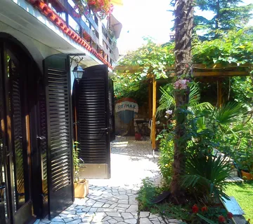 Kostrena, samostojeća kuća 250m2  - cover