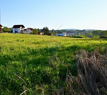 Ozalj; Trška - građevinsko zemljište 9227 m2 uz rijeku Kupu idealno za seoski turizam - cover