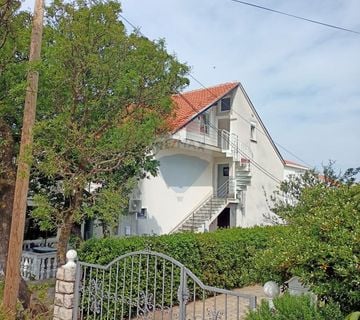 Jadranovo, Crikvenica - stan u potkrovlju, odlična prilika - cover