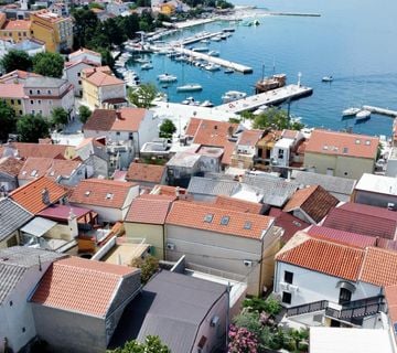 Crikvenica, Selce - kuća sa dva stana u centru - cover