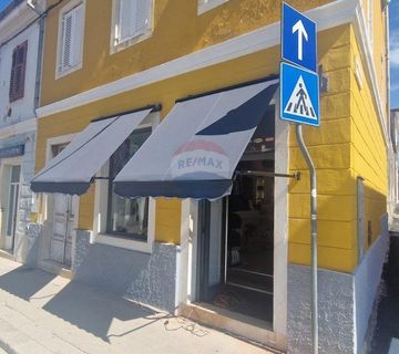 Poreč, centar, poslovni prostor od 35 m2 za najam - cover