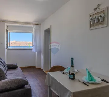 Karlobag – stan 1. red do mora, pogled i centar - cover