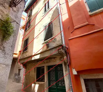 Istra,Rovinj,ugaona starogradska kuća na odličnoj lokaciji - cover