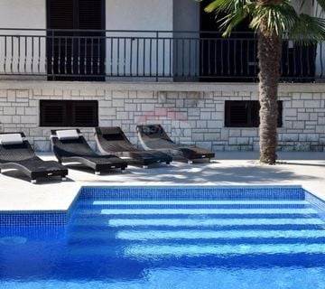 Otok Krk-Malinska kuća sa bazenom -500 metara do plaže - cover