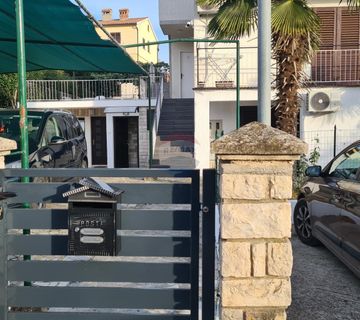 Poreč: Dva stana u prizemlju odlična lokacija - cover