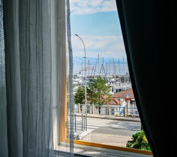 OPATIJA,IČIĆI- stan s parkingom, prvi red do mora - cover