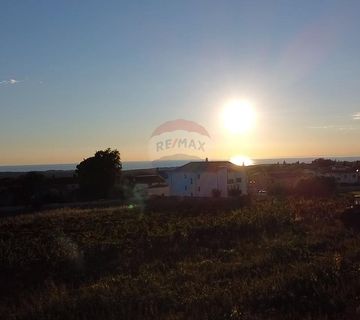 Istra, Kaštelir- Građevinsko zemljište sa pogledom na more - cover