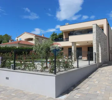 Istra, Poreč, okolica -  moderna kuća sa bazenom - cover