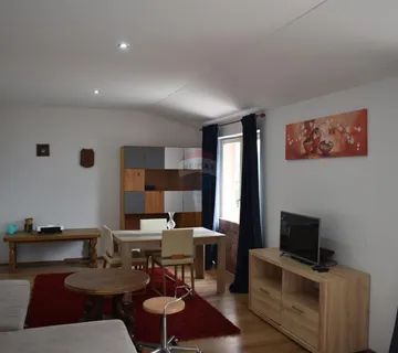 Stan s panoramskim pogledom - Rukavac - cover