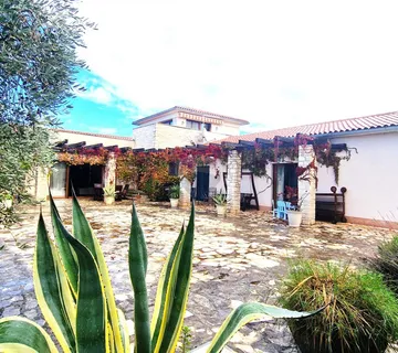 Istra,Umag,okolica-Rustikalna vila u mirnom okruženju - cover