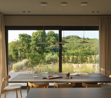 Istra, Sveti Lovreč, okolica- moderna kuća s bazenom na brežuljku - cover