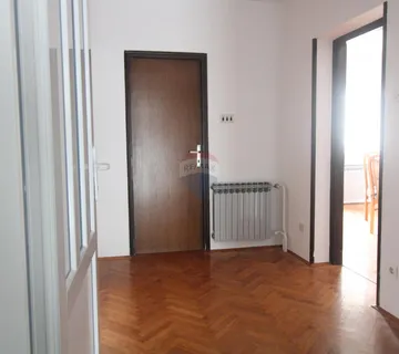 Velika Gorica - Centar, kuća sa tri stana - cover