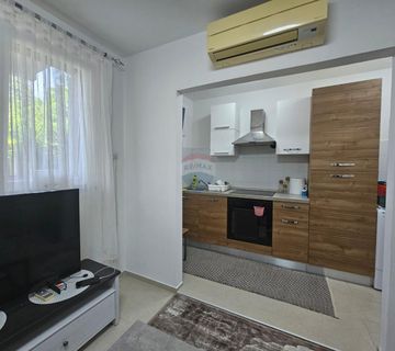 Poreč, u strogom centru trosoban stan od 86 m2 - cover