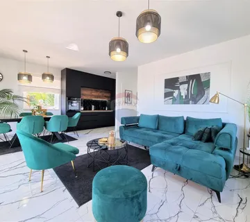 OPATIJA- luksuzan stan s bazenom, parkingom, balkonom, pogledom na more - cover