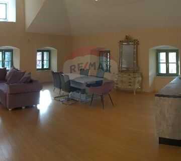 OPATIJA- strogi centar, dvoetažan stan 185 m2,  2. red od mora sa parkirnim mjestom - cover