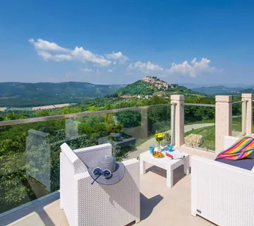 Motovun okolica: Fantastična kamena vila sa bazenom - cover