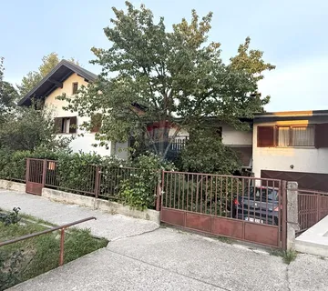 Zagreb, Kustošija, Etažirana kuća sa tri stana - cover