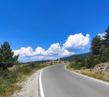 Senj, Veljun Primorski, građevinski teren s postojećim objektima - cover