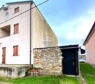 Istra,Novigrad-Kamena kuća u nizu - cover