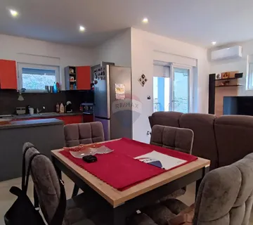 Crikvenica - novogradnja 3S+DB stan - cover