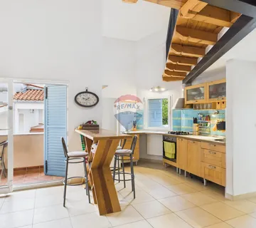 Istra, Rovinj- stan blizu plaže - cover