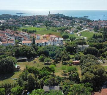 Istra, Vrsar, lijepo građevinsko zemljište veličine 1842 m2 na odličnoj lokaciji  - cover